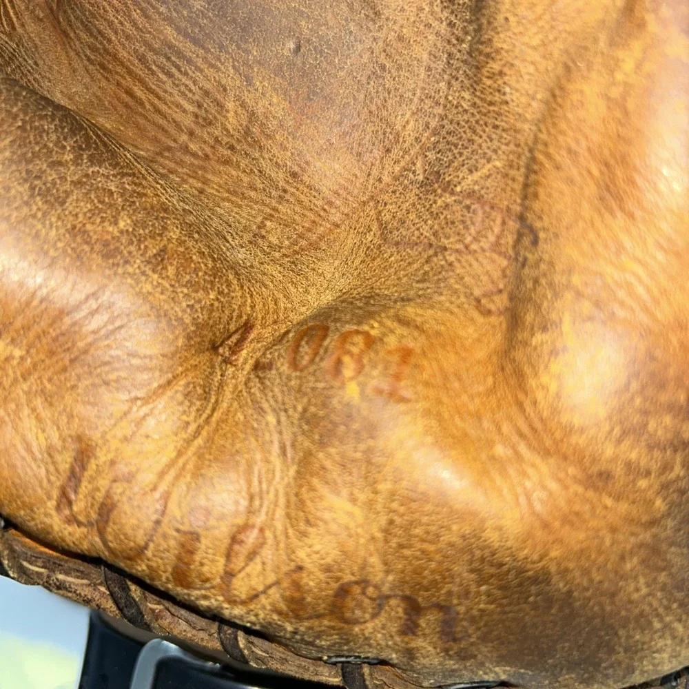 Vtg Wilson A2061 RHT Leather Baseball Glove‎ Ball Hawk